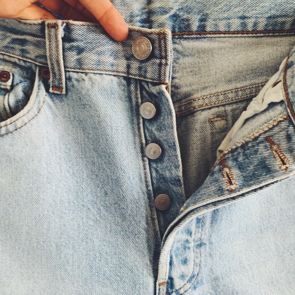 Levi’s Vintage Custom 501 W32 L30 (CROPPED) - Picture 5 of 8